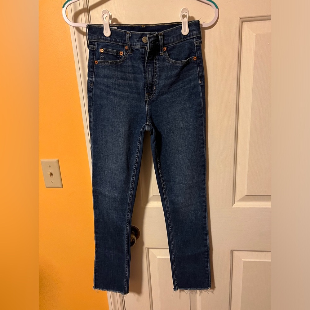 GAP skinny jeans. NWT. Unhemmed bottoms. Smoke free and animal free home.